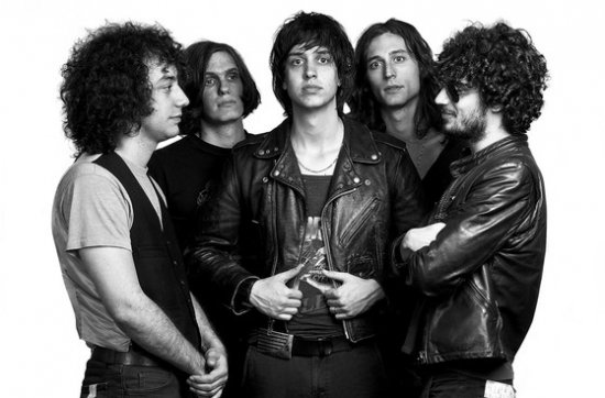 Discografía completa de The Strokes